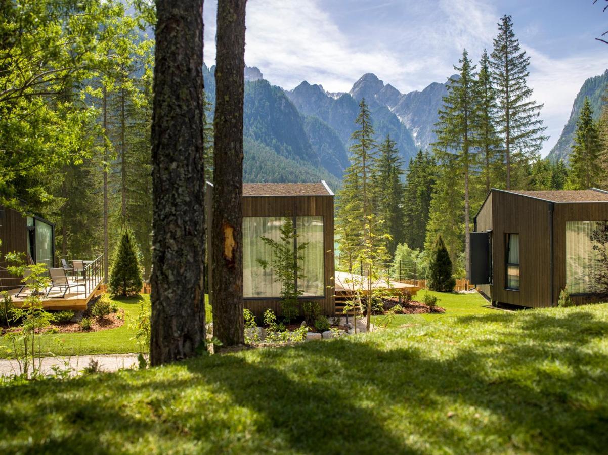 Skyview Chalets Am Camping Toblacher See Exteriör bild